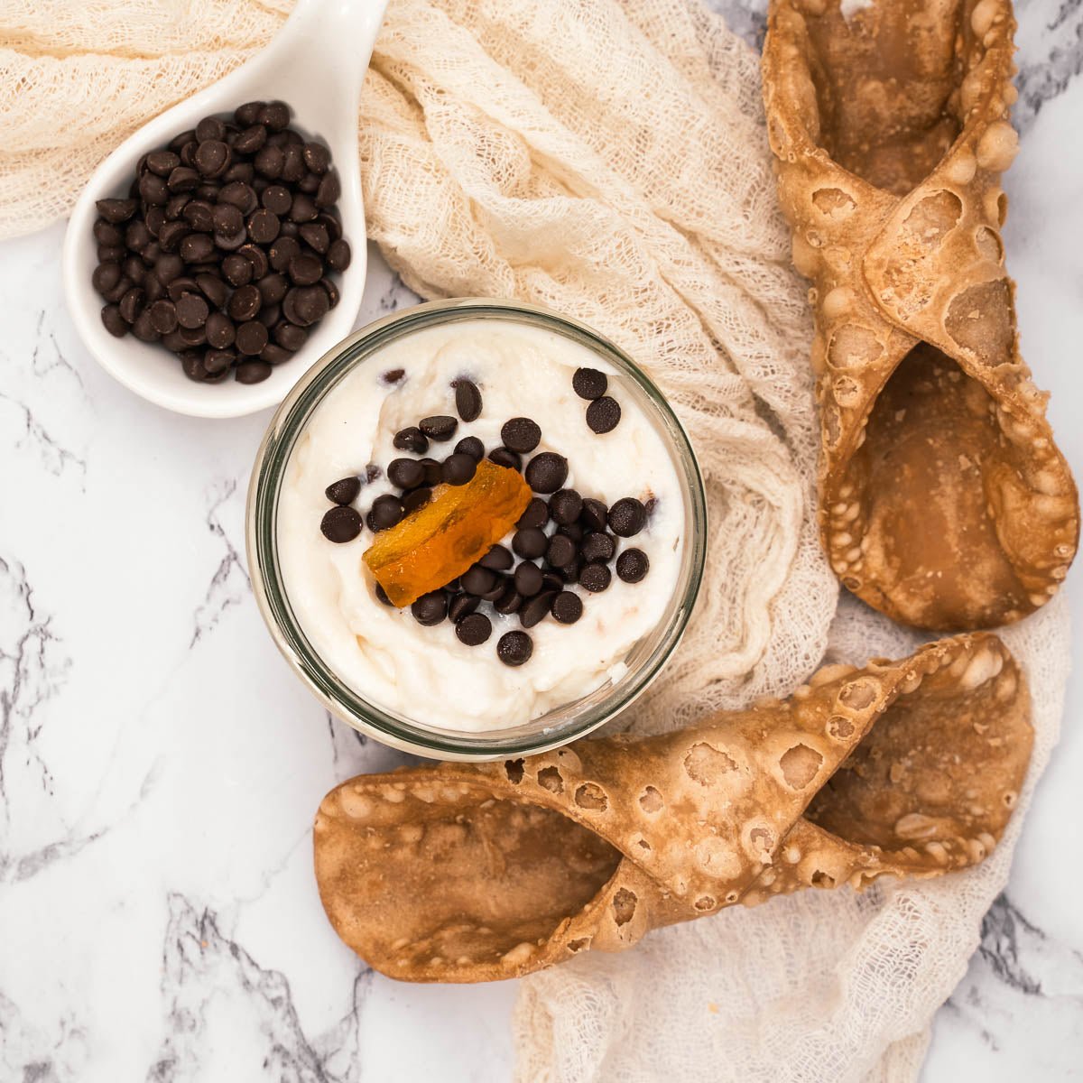 Sizilianisches Cannoli-Dessert im Glas mit Schafsricotta, Pistazie & Schokolade - Dessert, 120 g