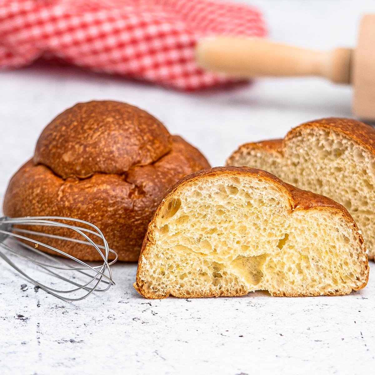 Sizilianische Brioche col Tuppo – weich & lange haltbar