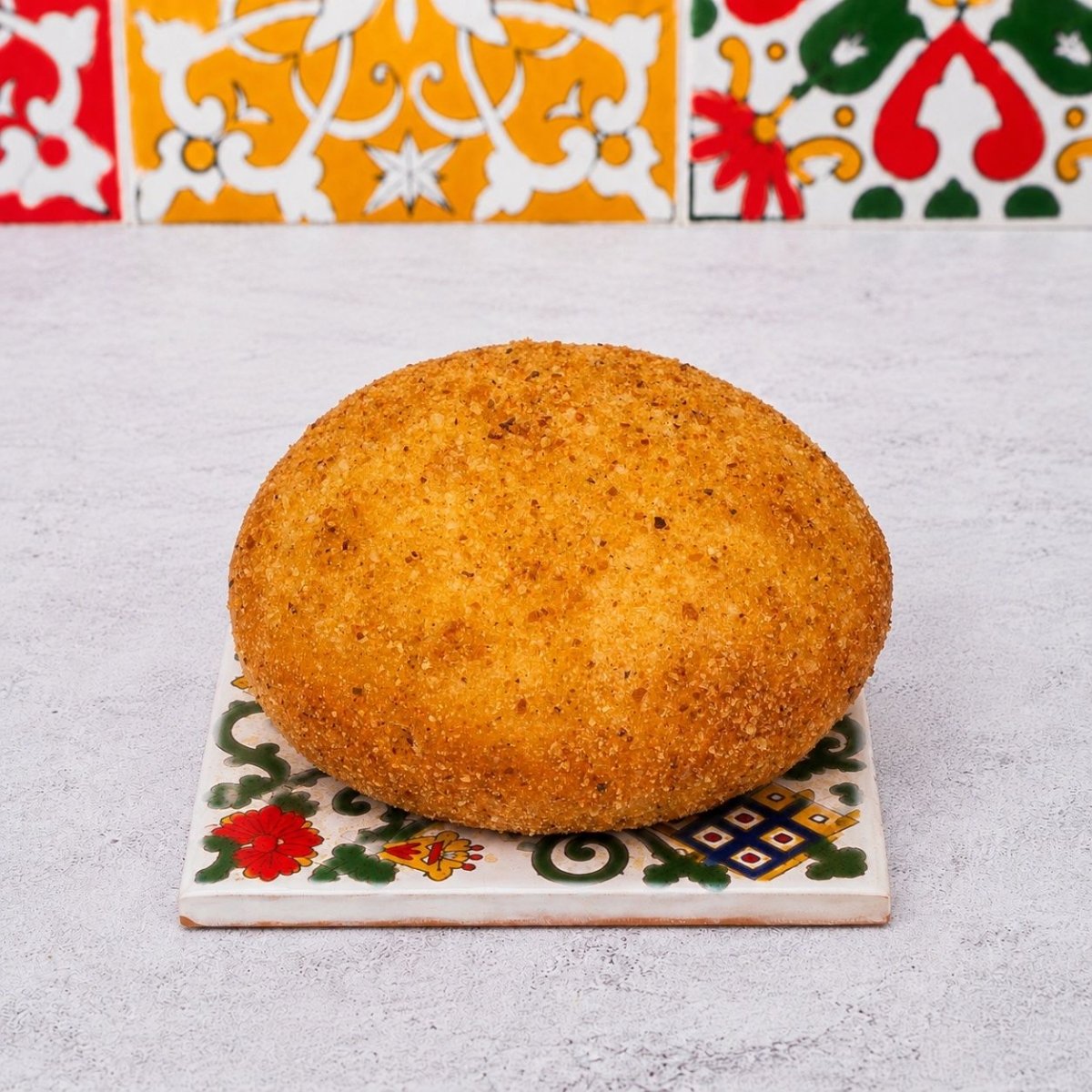 Rizzuola – frittierte Teigtasche mit Salsiccia & Provola